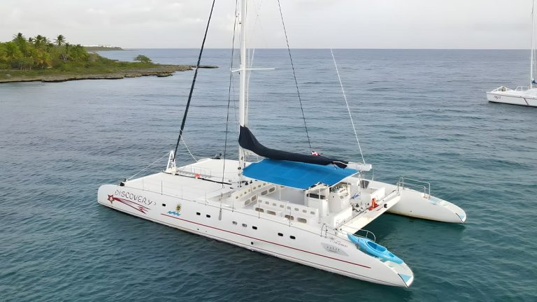 Catamarán a Vela de 25 metros