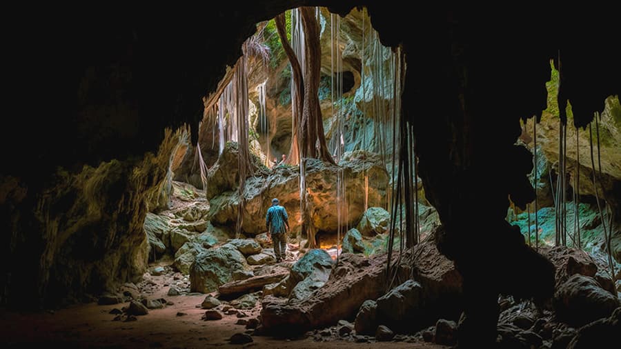 Historia de Isla Saona - Cueva del Puente en el Parque Nacional Cotubanamá