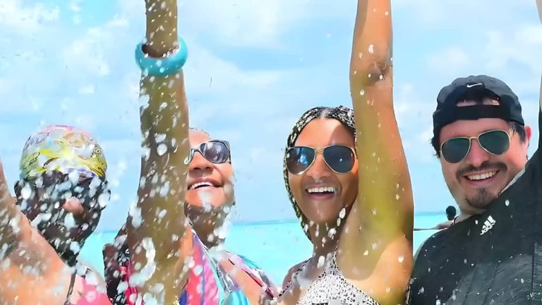 Diversión en el agua – Isla Saona Tour Clásico